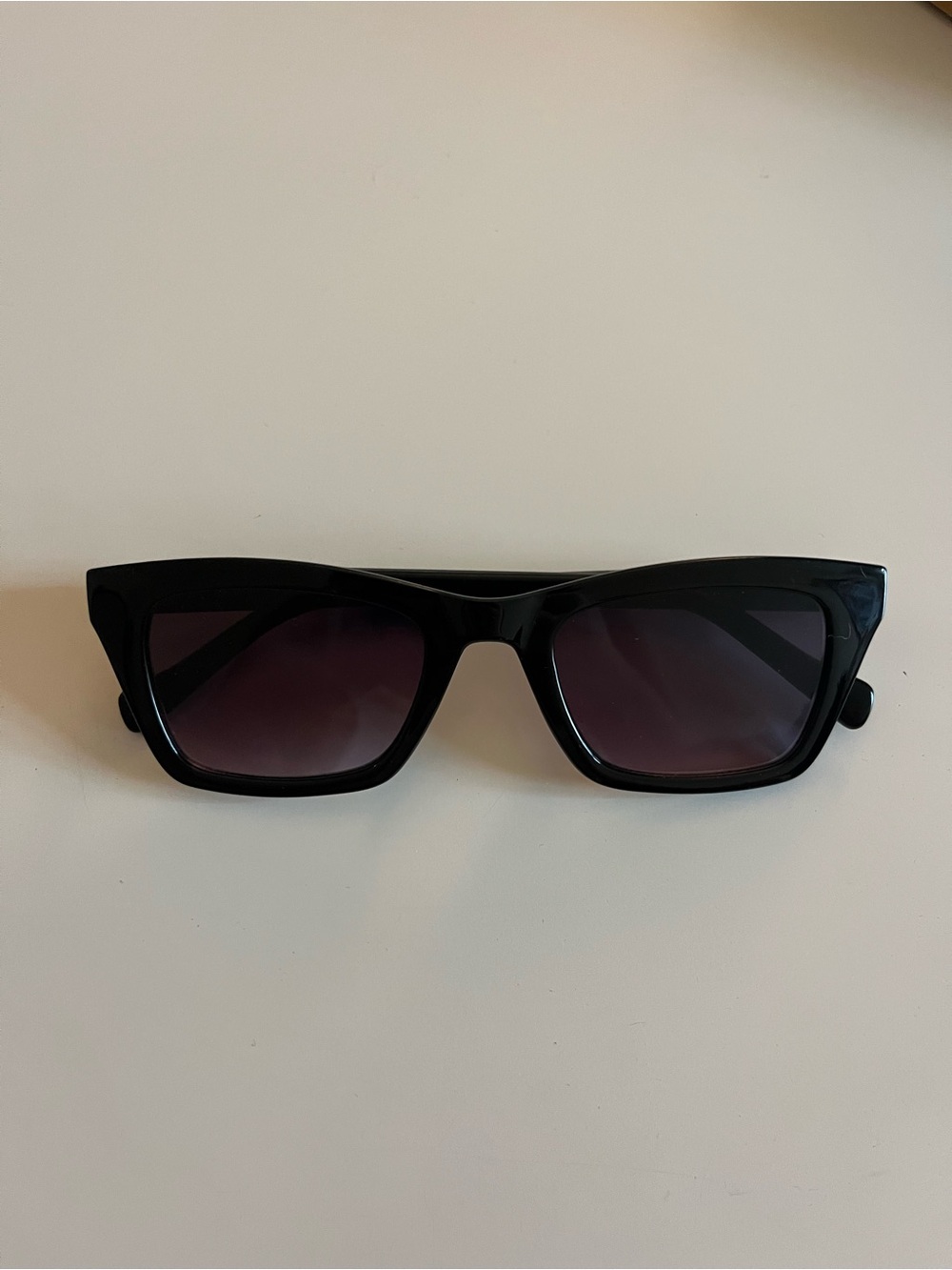 Lucky Brand Black Sleek Style Sunglasses